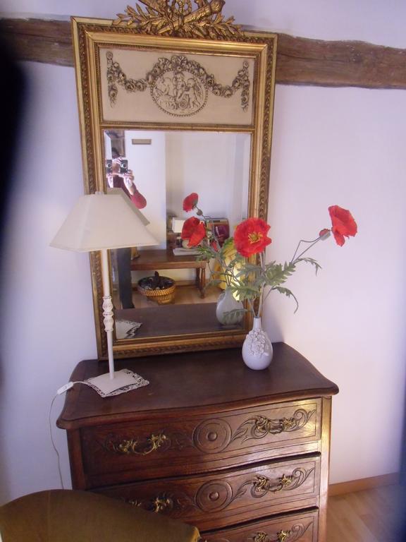 Petit Grenier Douillet De Cathie Bed & Breakfast โรกมอเร ภายนอก รูปภาพ